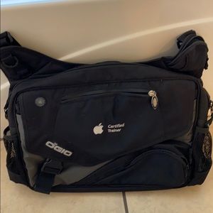 OGIO APPLE CERTIFIED TRAINER